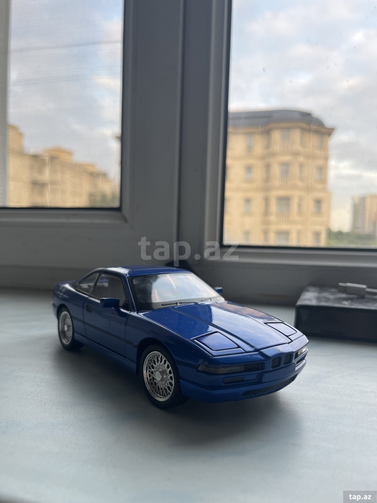 Uşag oyunacagi BMW 850CSI
