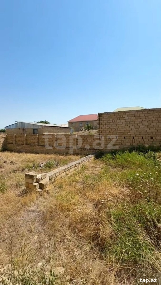 Torpaq satılır, Gəncə