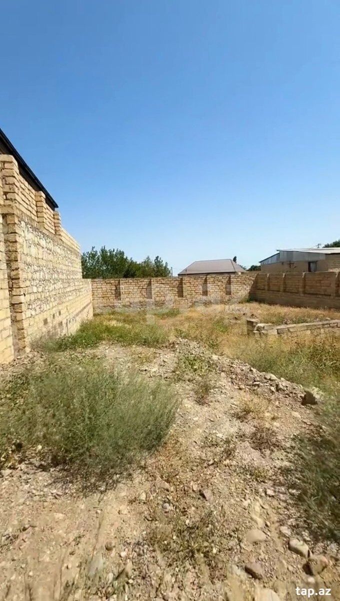 Torpaq satılır, Gəncə