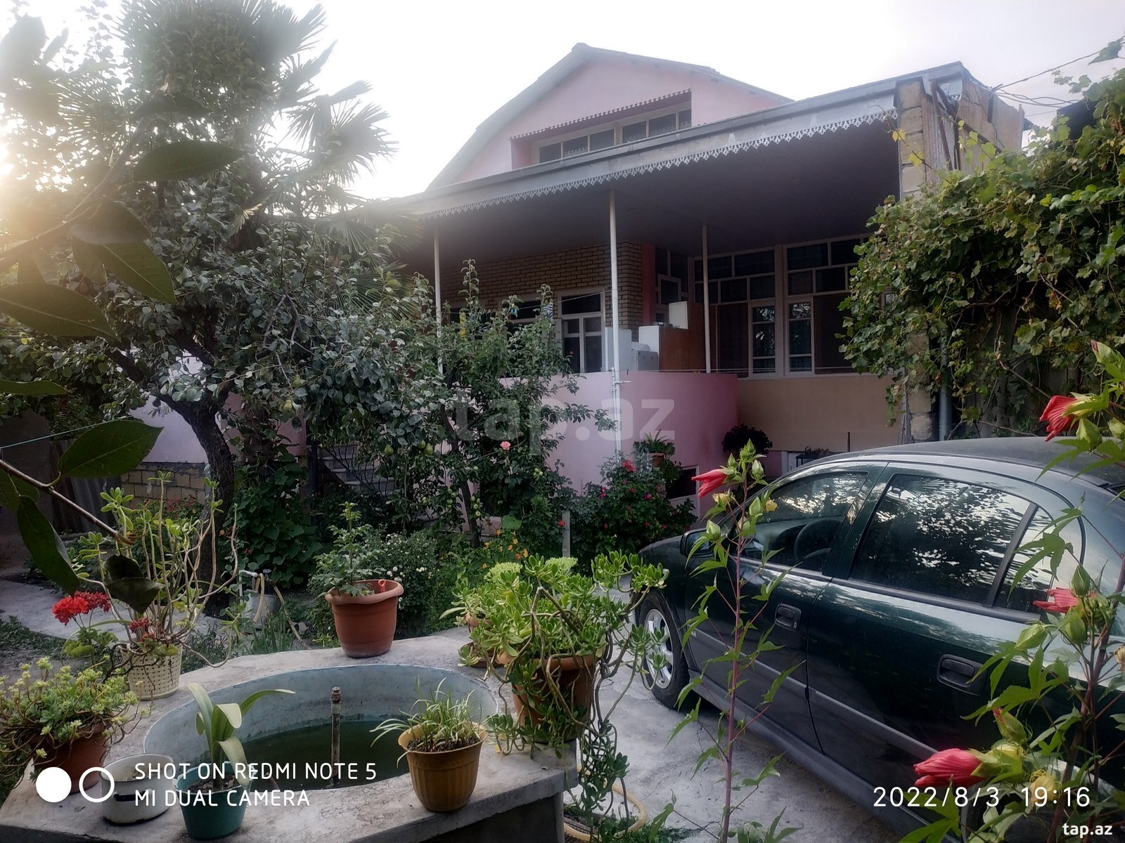 4 otaqlı həyət evi satılır, Şəki