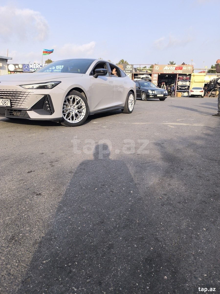 Sürücü işi axtarıram