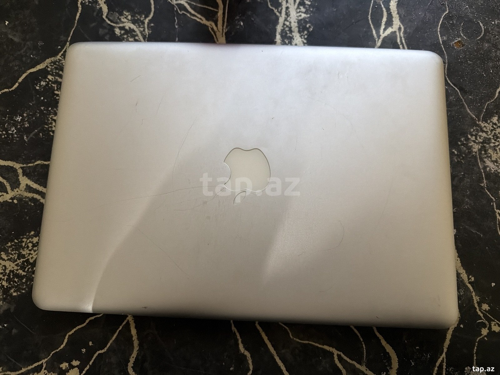 Apple Macbook