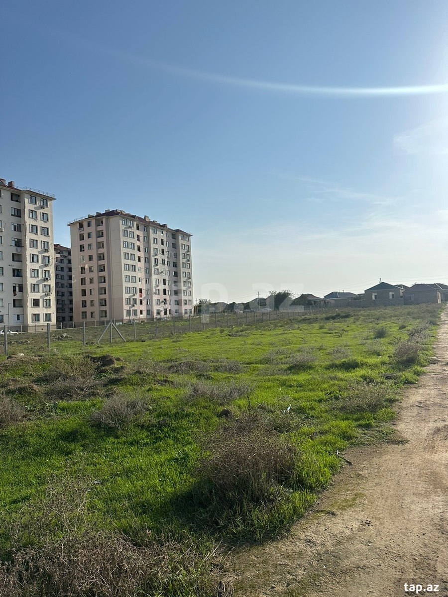 Torpaq satılır, Ramana, Bakı