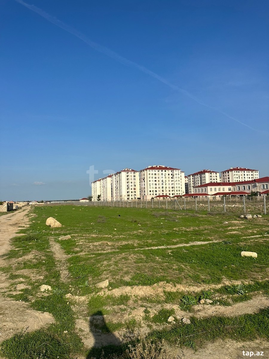 Torpaq satılır, Ramana, Bakı