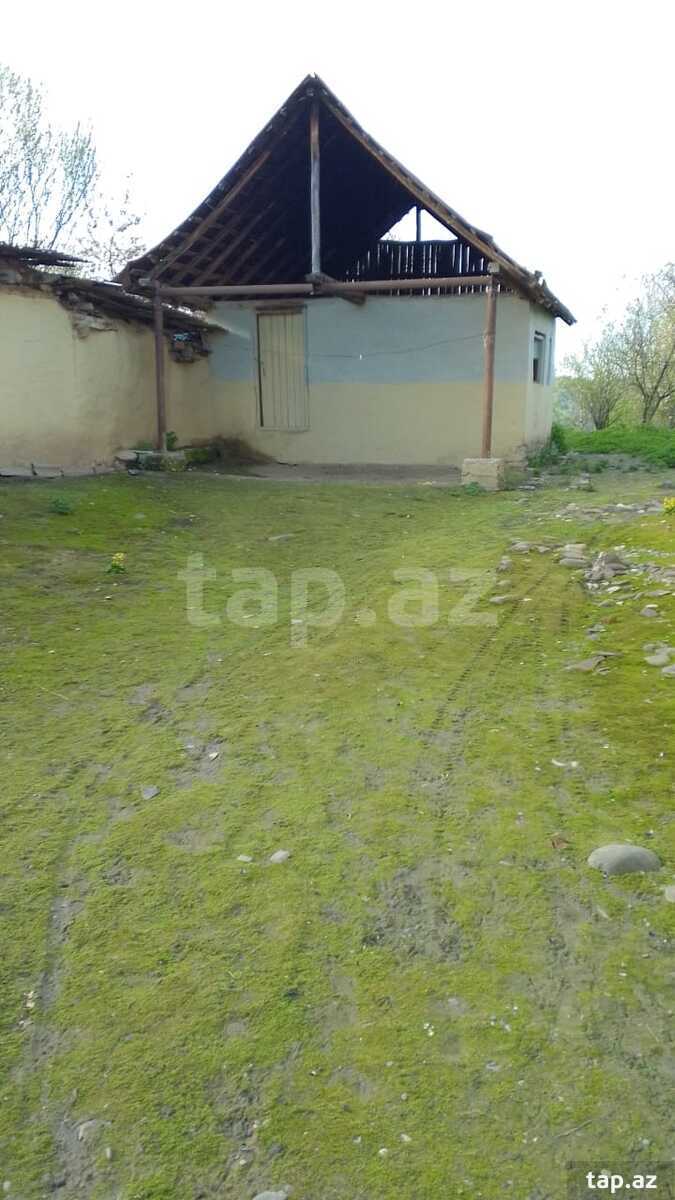 Torpaq satılır, Quba