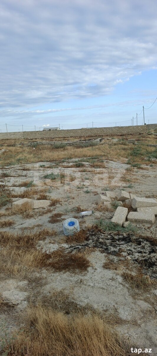 Torpaq satılır, Bakı