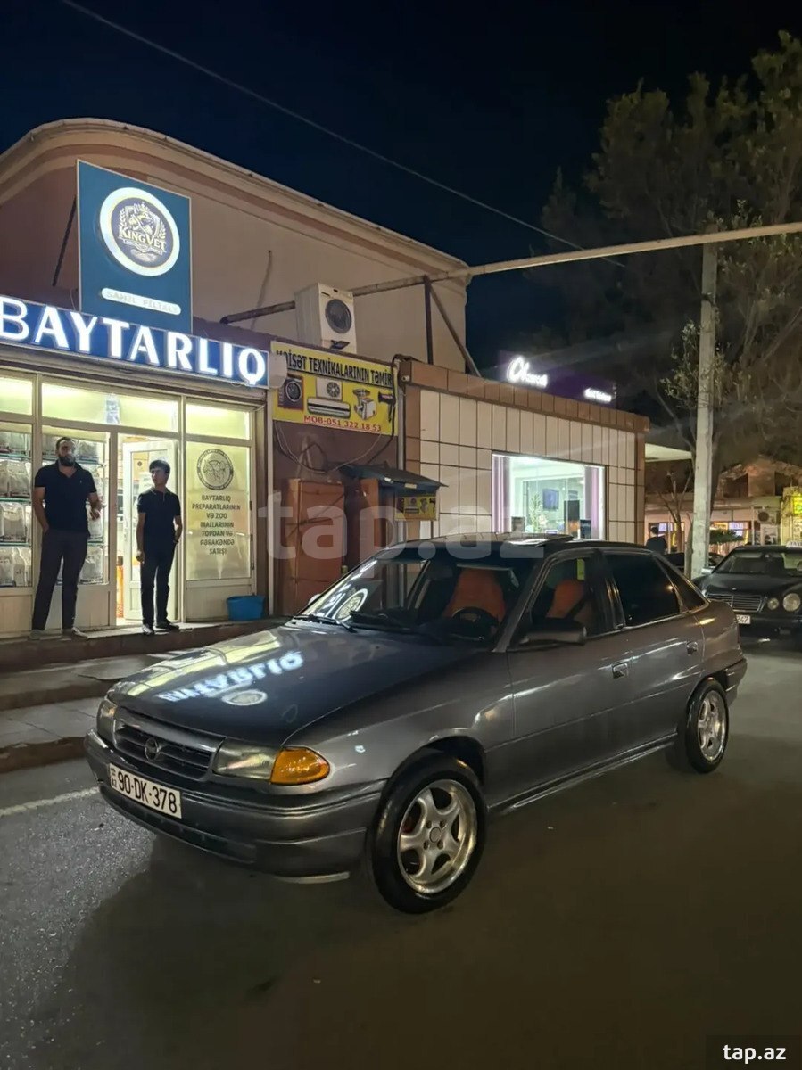 Opel Astra, 1993 il