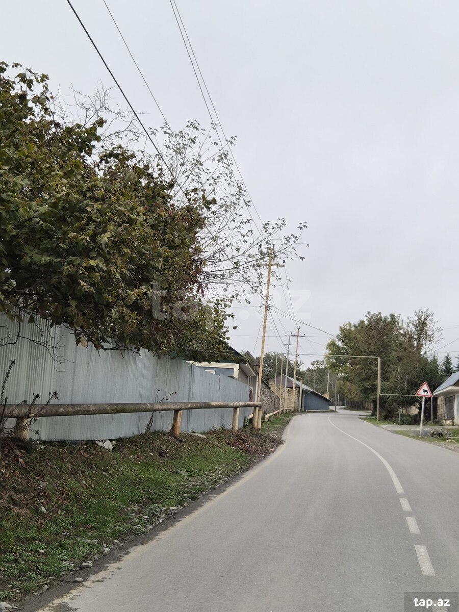 Torpaq satılır, Qəbələ, Qəbələ