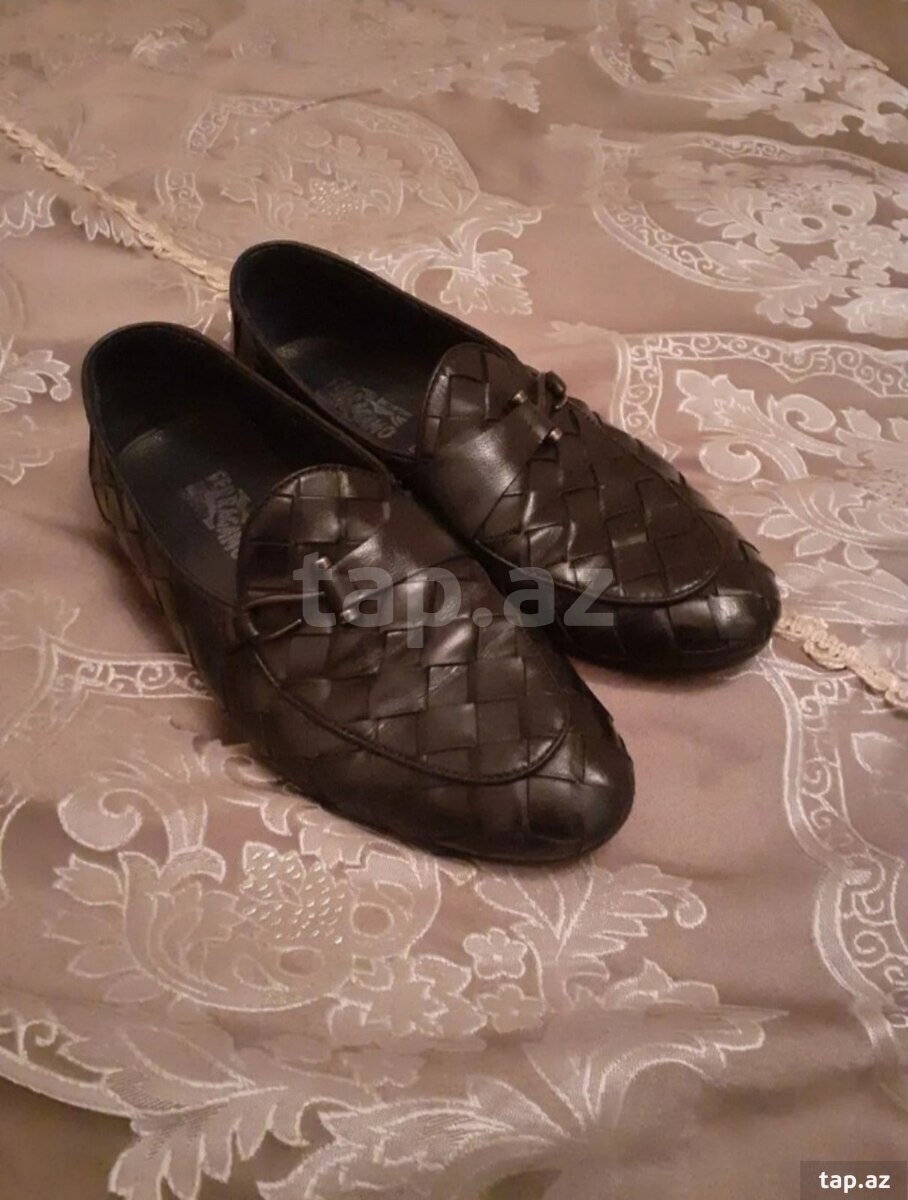 Ferragamo dəri ayaqqabısı