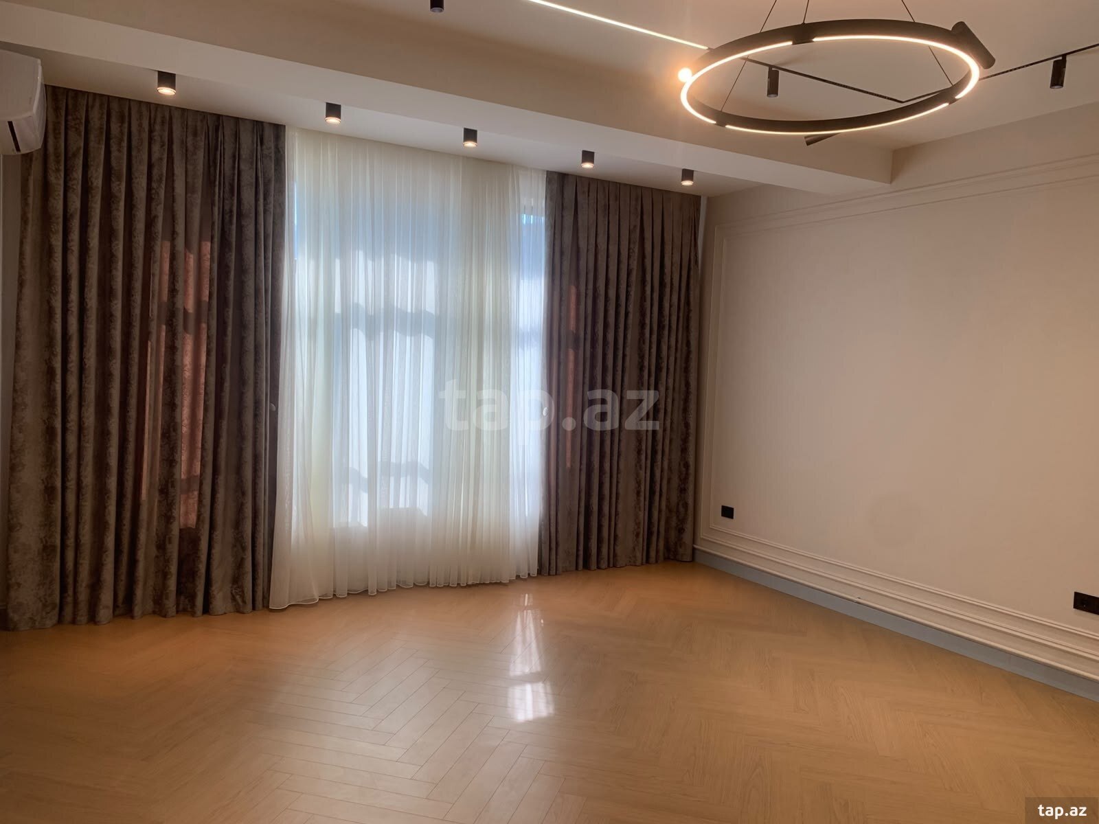 4 otaqlı mənzil satılır, 28 May, Bakı