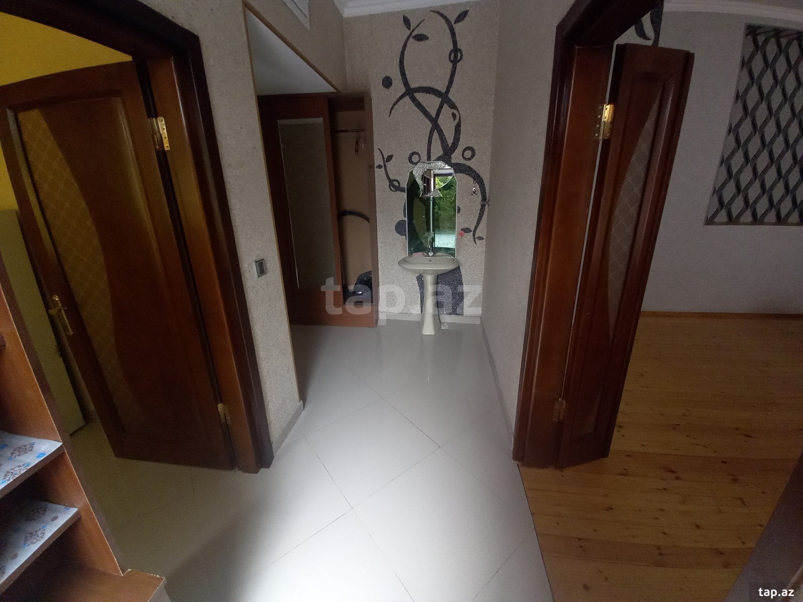 3 otaqlı həyət evi satılır, Şəki
