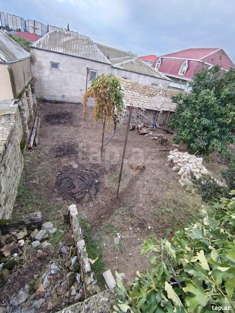 4 sot torpaq sahəsi, Bül-Bülə qəs.