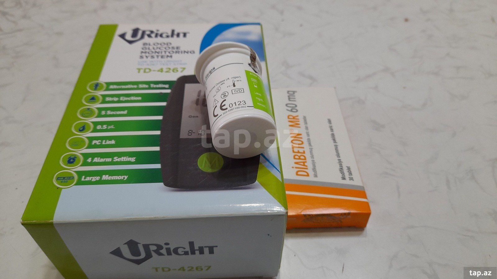 Şəkər ölçən aparat URight