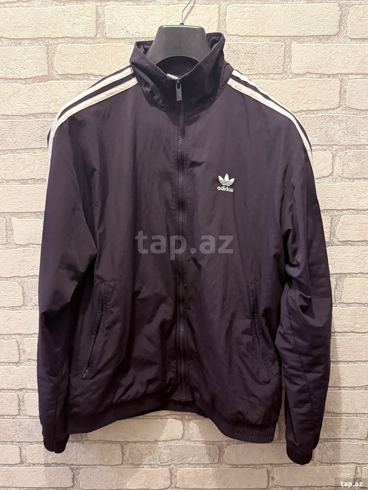 İdman geyimi Adidas