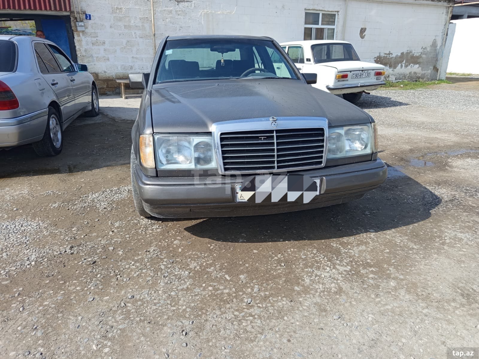 Mercedes E 200, 1989 il