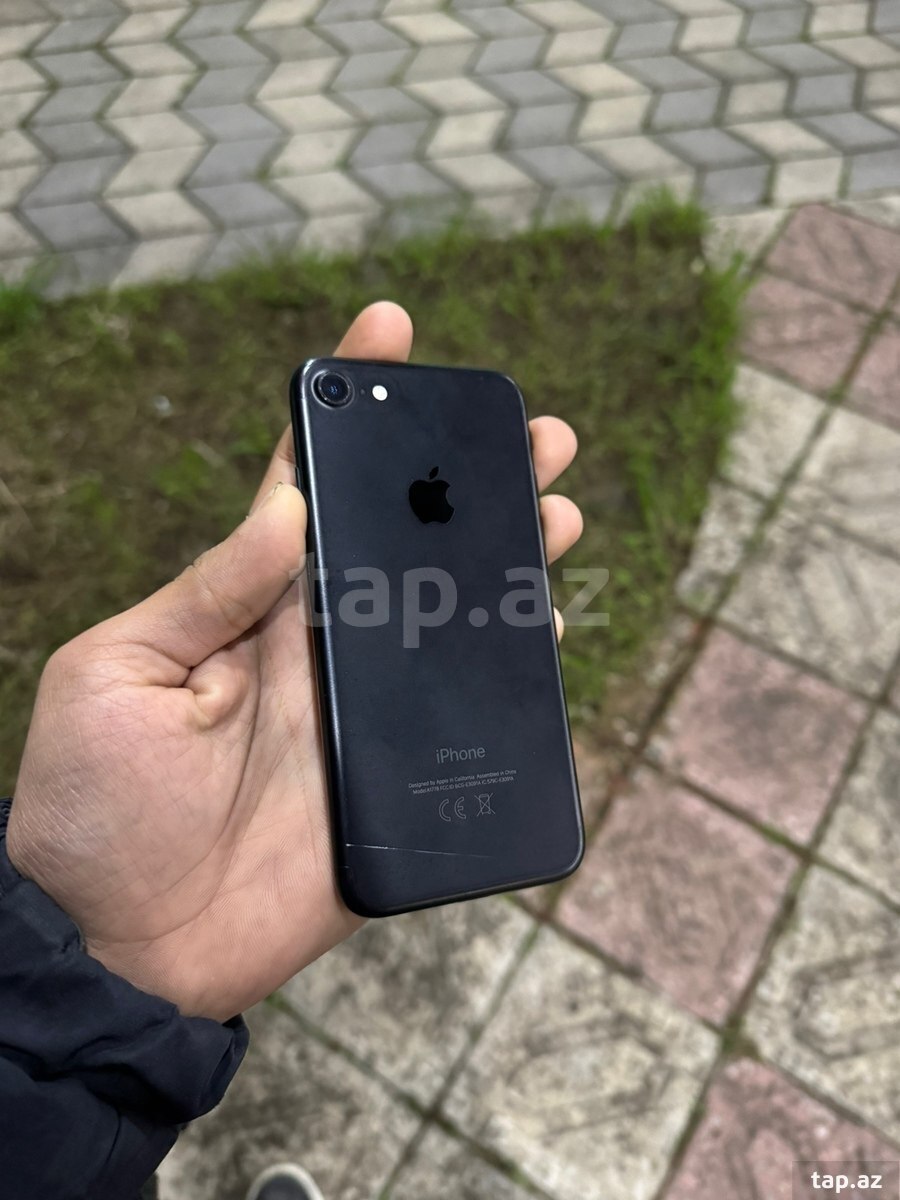 Apple iPhone 7 Black 32GB