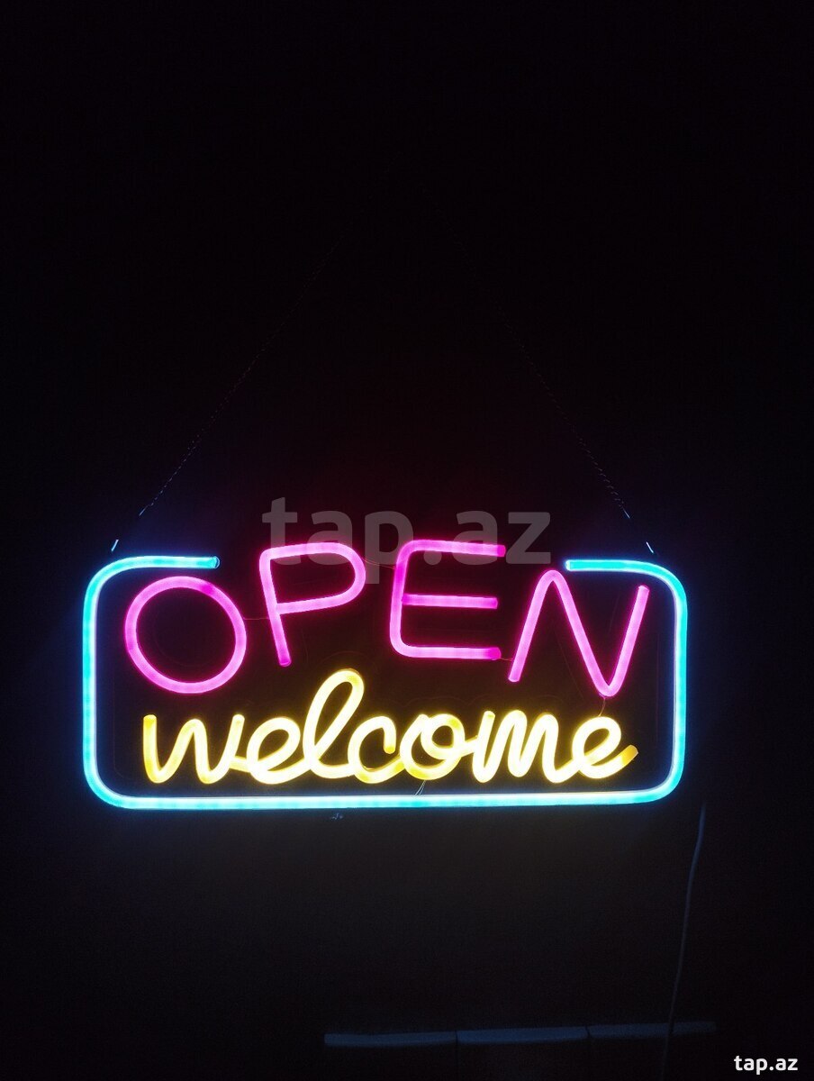 Neon işıqlı lövhə