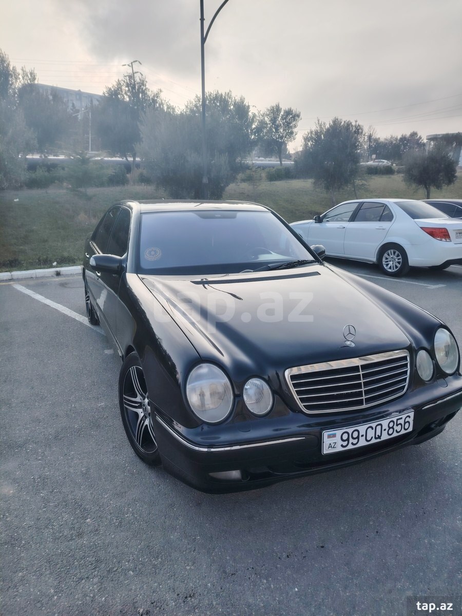 Mercedes E 200, 2000 il