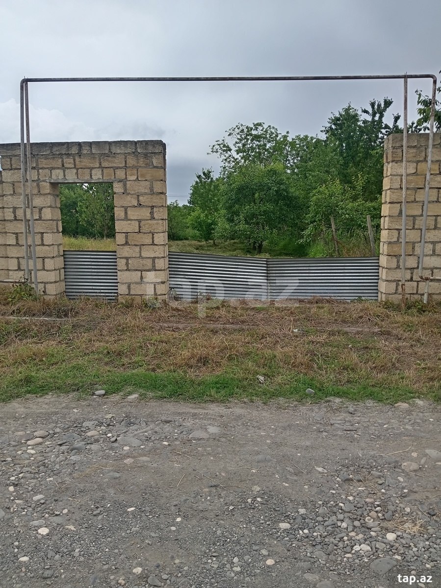 Torpaq satılır, Quba