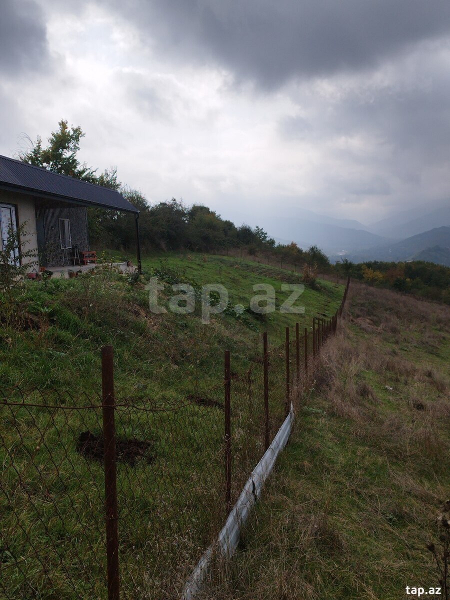 Torpaq satılır, Təngəaltı, Quba