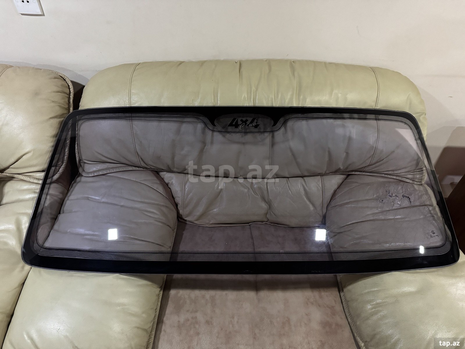 LADA (VAZ) Niva ön şüşəsi
