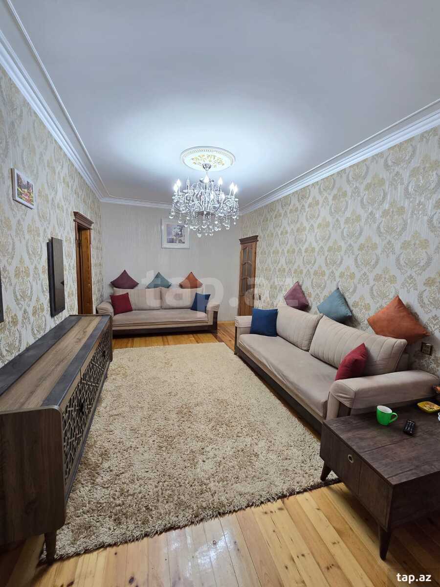 5-otaqlı mənzil, Gəncə pr., 120 m²