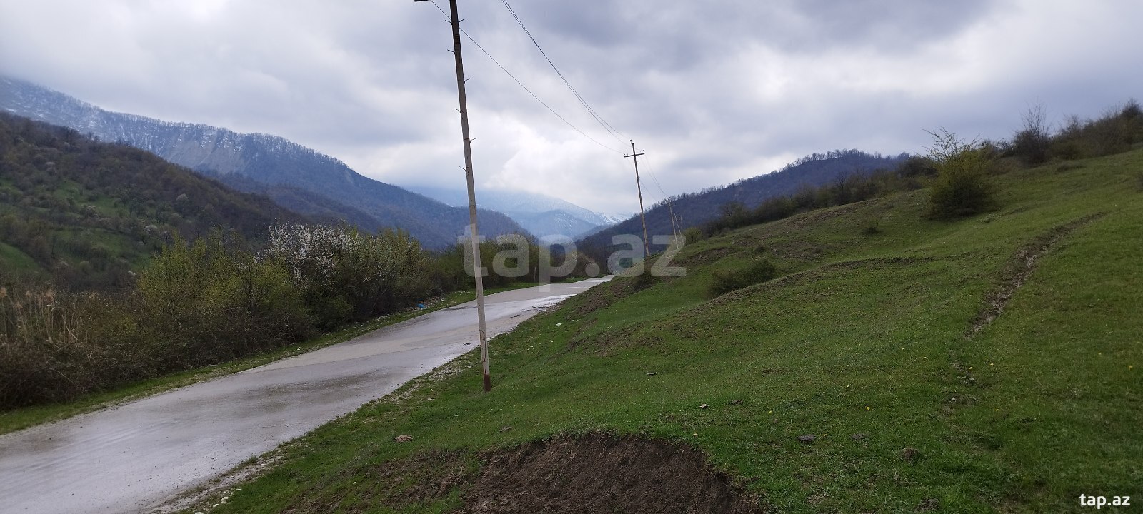 Torpaq satılır, Xanəgah, Quba