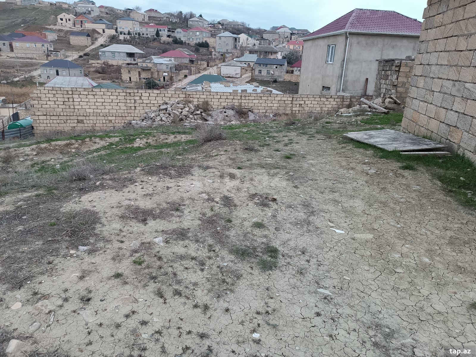 Torpaq satılır, Binəqədi qəs., Bakı