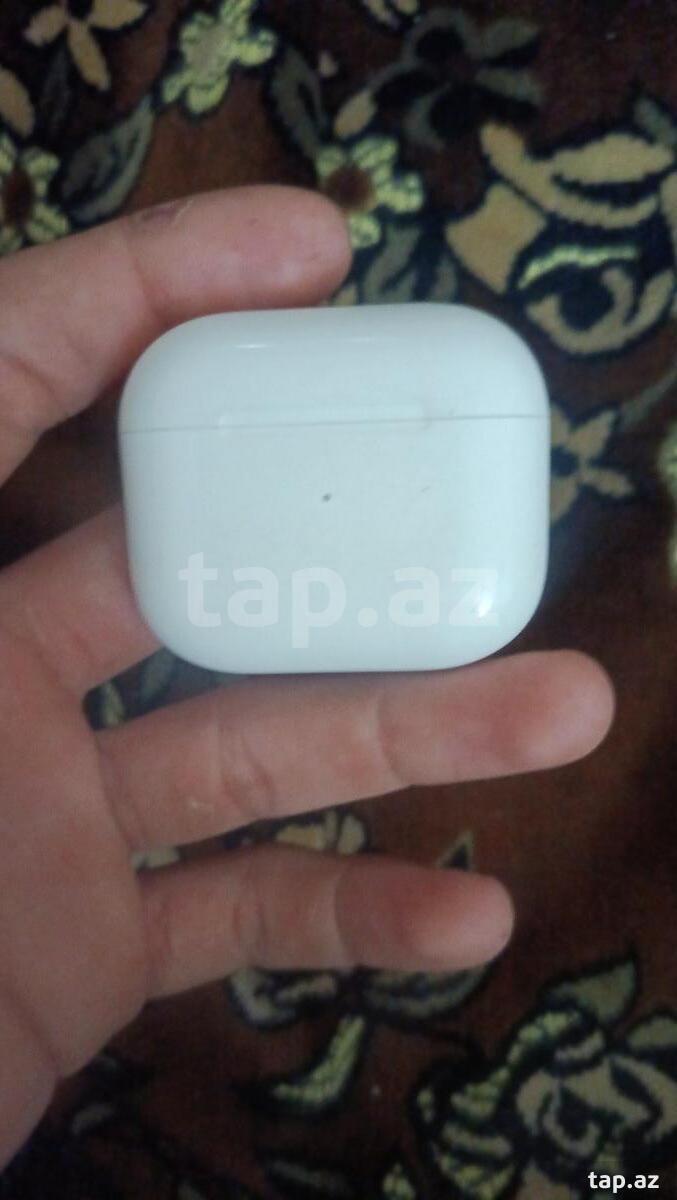 AirPods