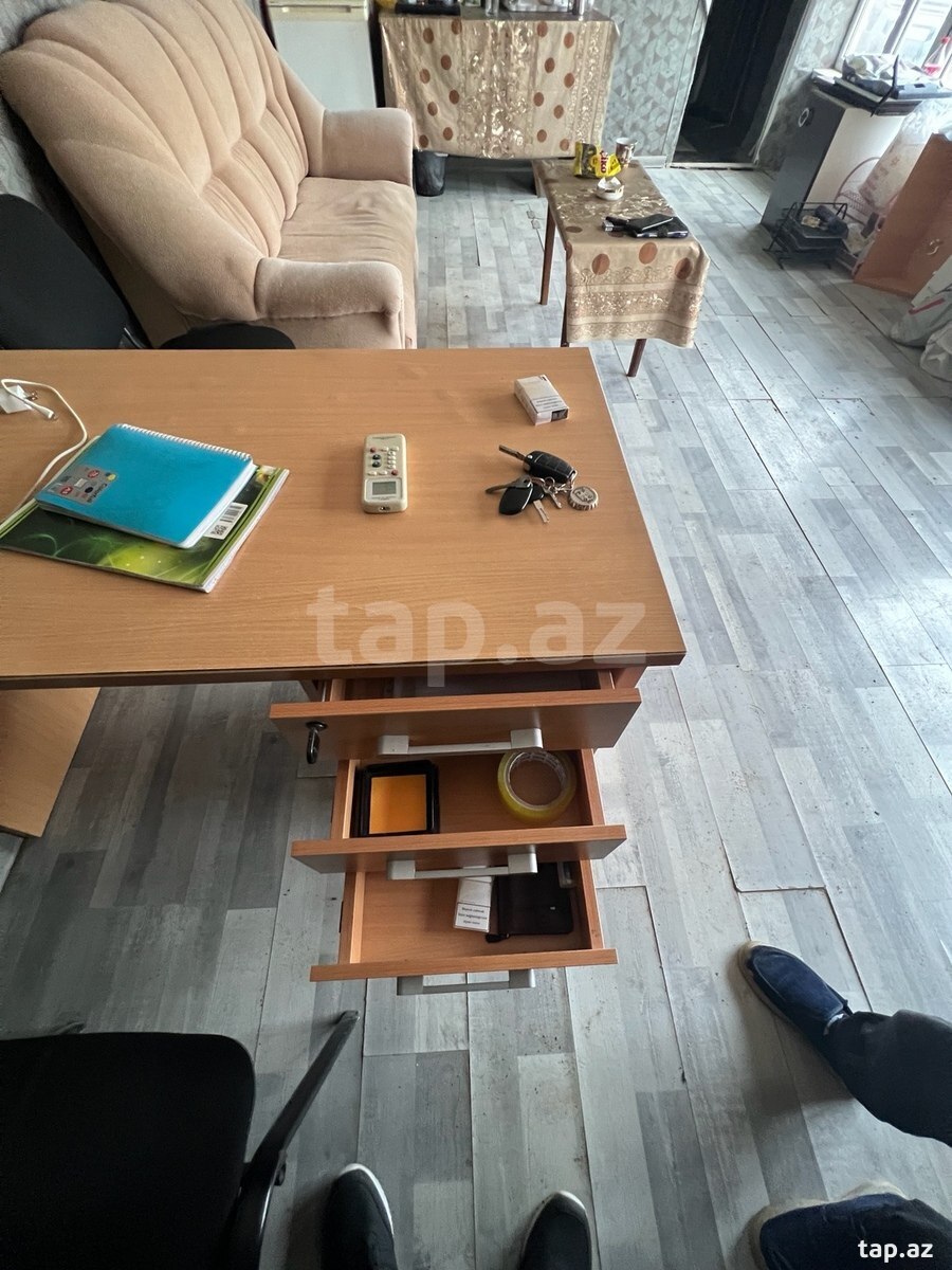 İş masası və dolabı