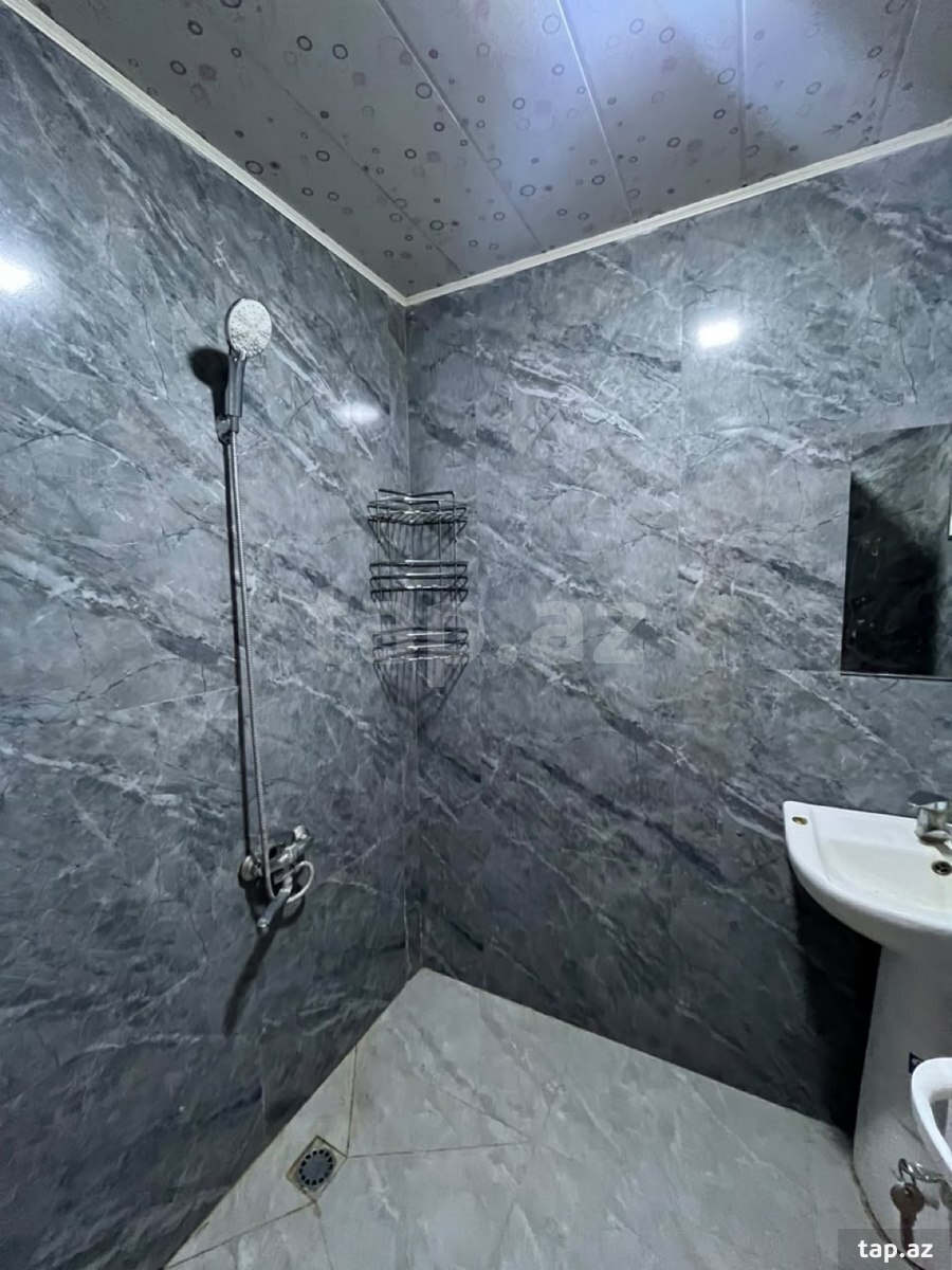 2 otaqlı mənzil satılır, Şəki