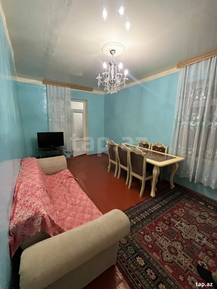 2 otaqlı mənzil satılır, Şəki