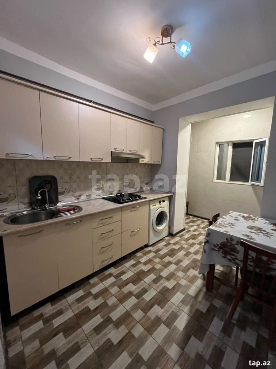 2 otaqlı mənzil satılır, Şəki