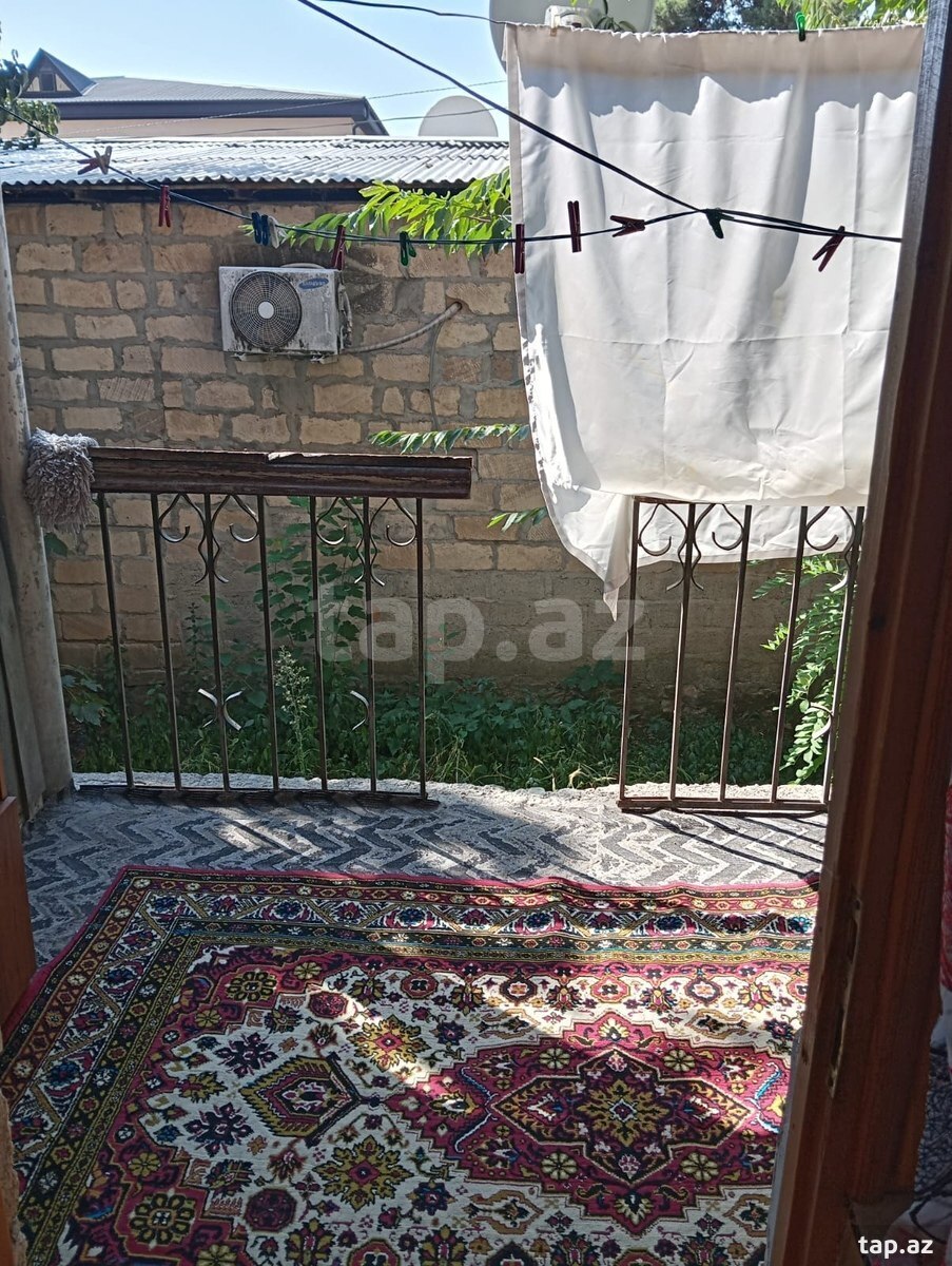 Torpaq satılır, Şəki
