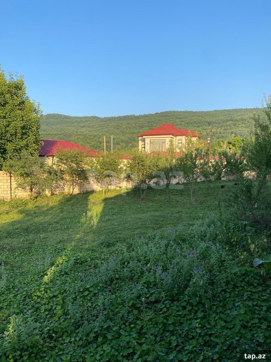4 otaqlı həyət evi satılır, Quba