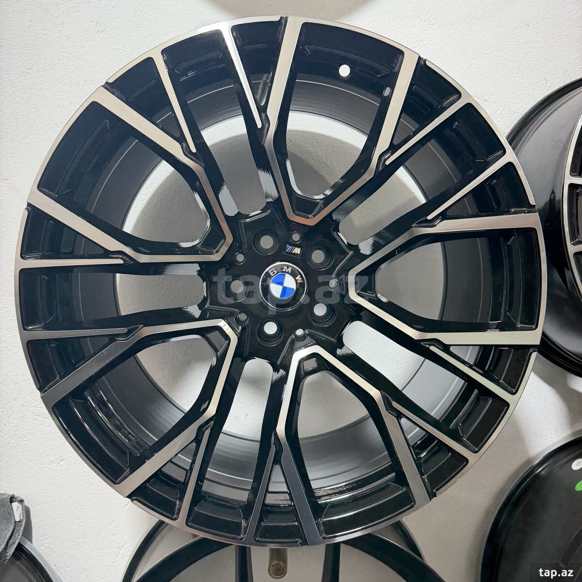 BMW G30 diskləri R20