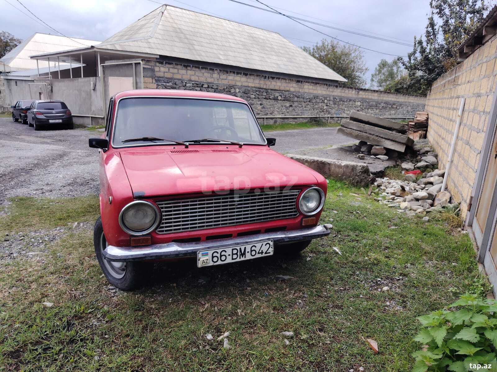 LADA (VAZ) 21011, 1984 il