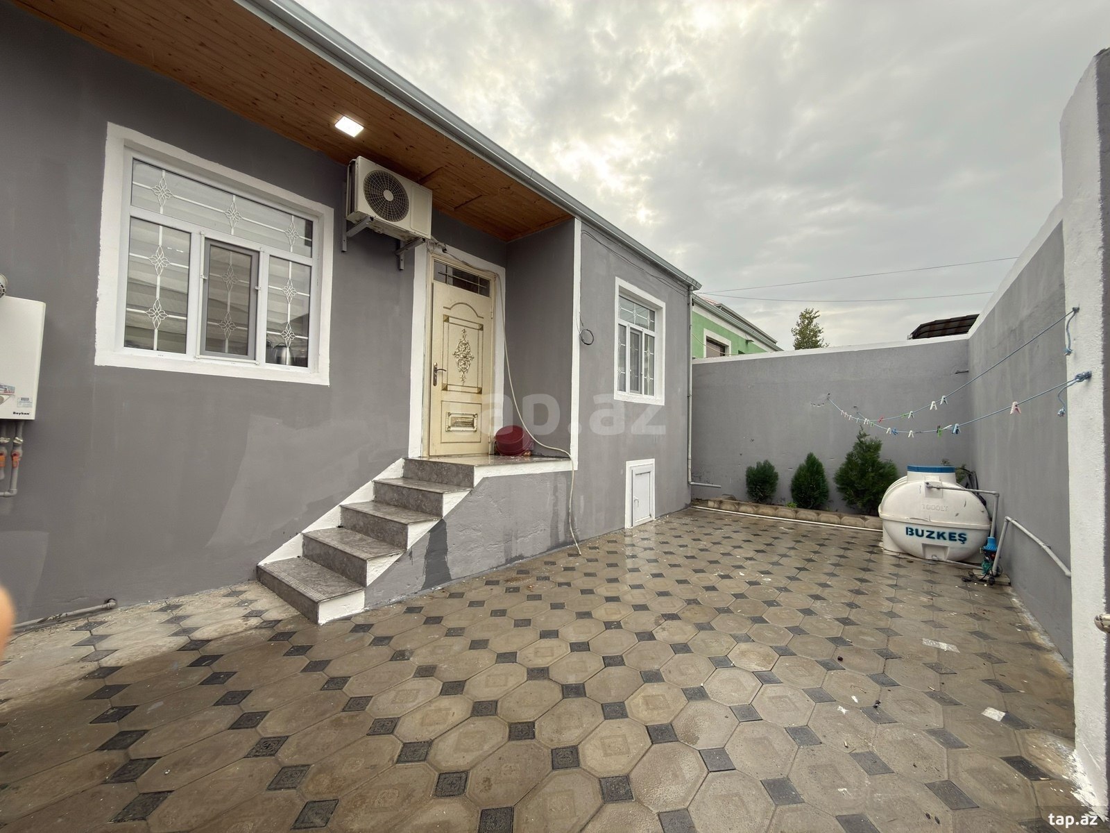 3 otaqlı həyət evi satılır, Binə, Bakı