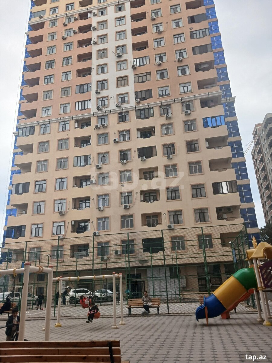 3-otaqlı yeni tikili, Sumqayıt ş., 131 m²