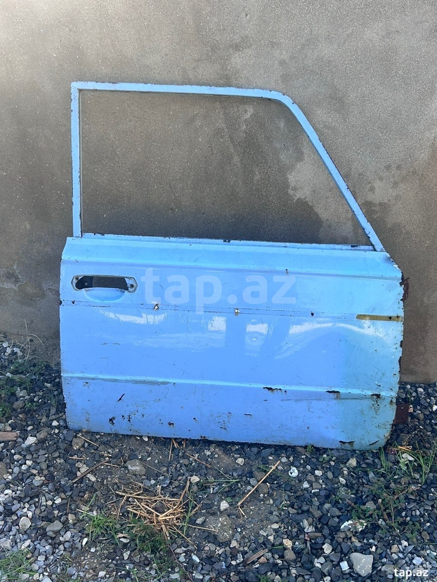 LADA (VAZ) 2106 sağ ön qapısı