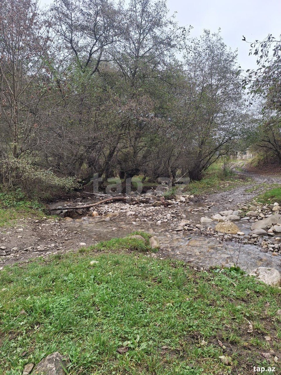 Torpaq satılır, Quba