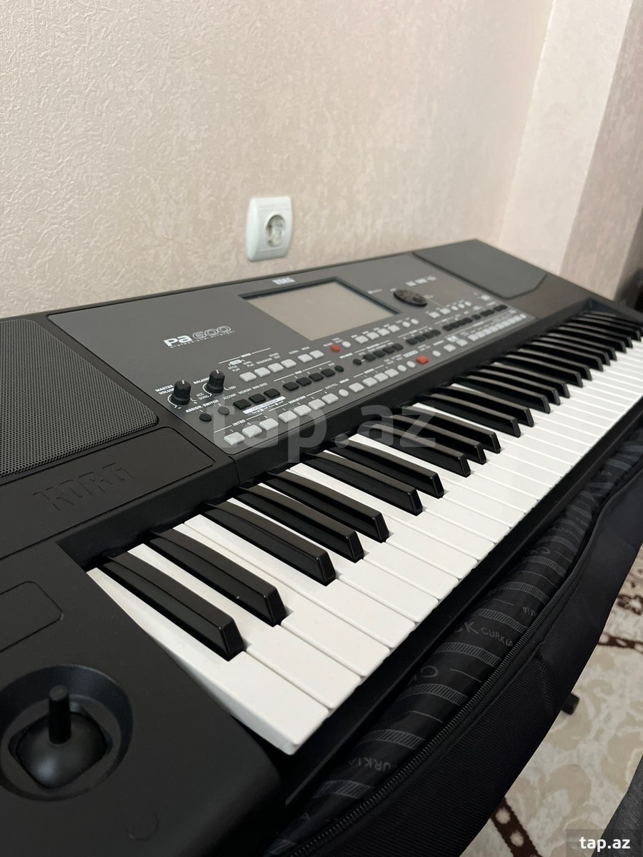Sintezator Korg pa600