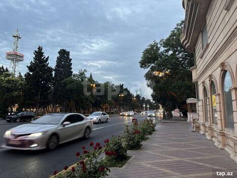 2-otaqlı mənzil kirayə verilir, Sahil m., 60 m²