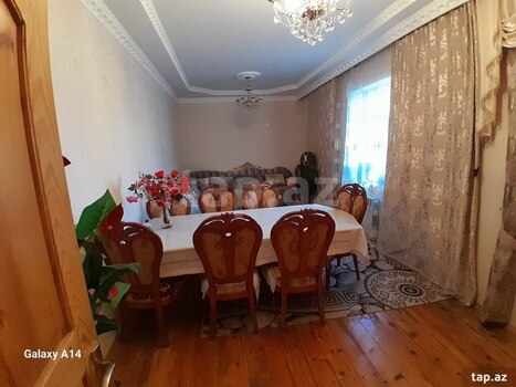 Həyət evi, Binə qəs.