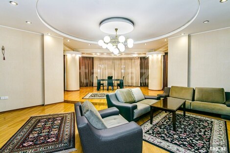 4-otaqlı yeni tikili kirayə verilir, R.Behbudov küç., 200 m²