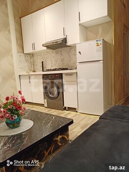 2-otaqlı yeni tikili kirayə verilir, Xəqani küç., 75 m²