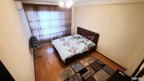2-otaqlı mənzil kirayə verilir, 28 May küç., 70 m²
