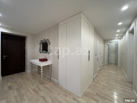 3-otaqlı yeni tikili kirayə verilir, Neftçilər pr., 180 m²