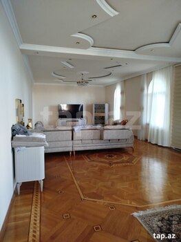 Bağ evi, Novxanı qəs.