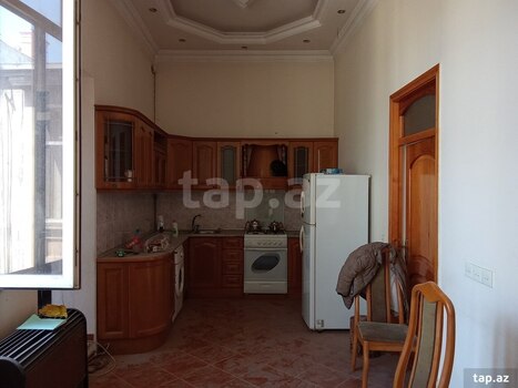 3-otaqlı mənzil kirayə verilir, Nizami küç., 120 m²